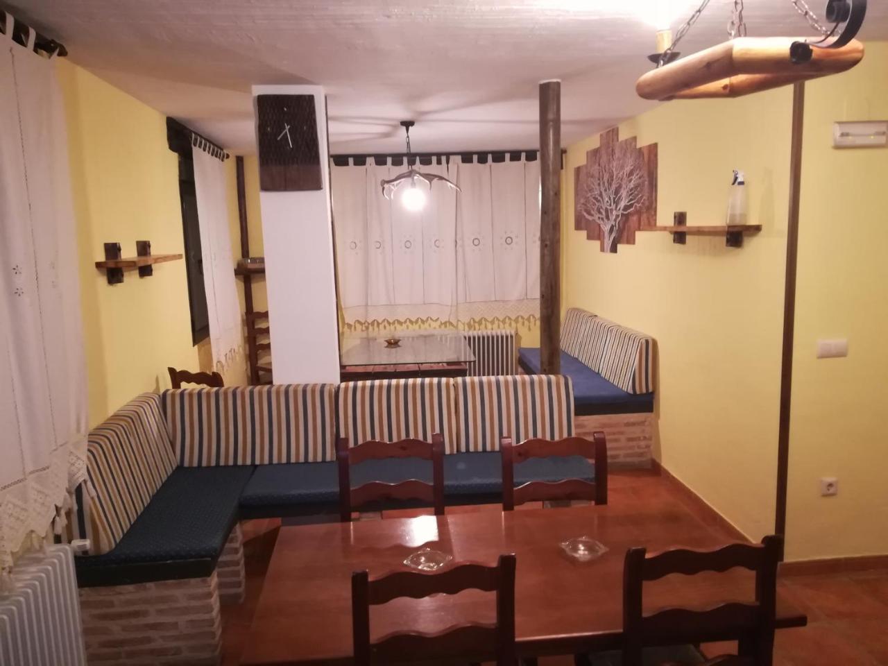 Pensjonat Fuente Del Gamellon Buenache de la Sierra Zewnętrze zdjęcie